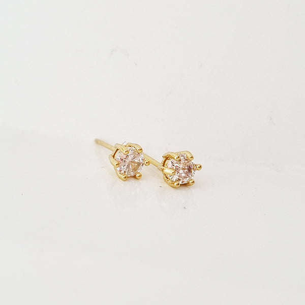 DIAMOND STUD EARRING