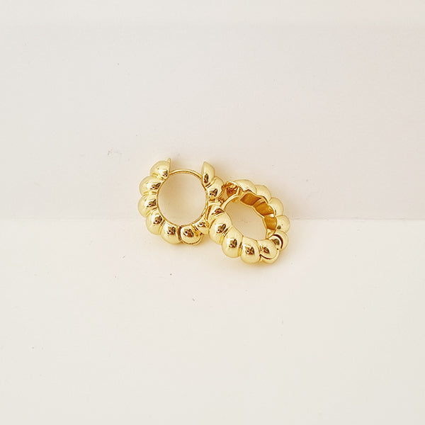 BEADED MINI HOOP EARRINGS